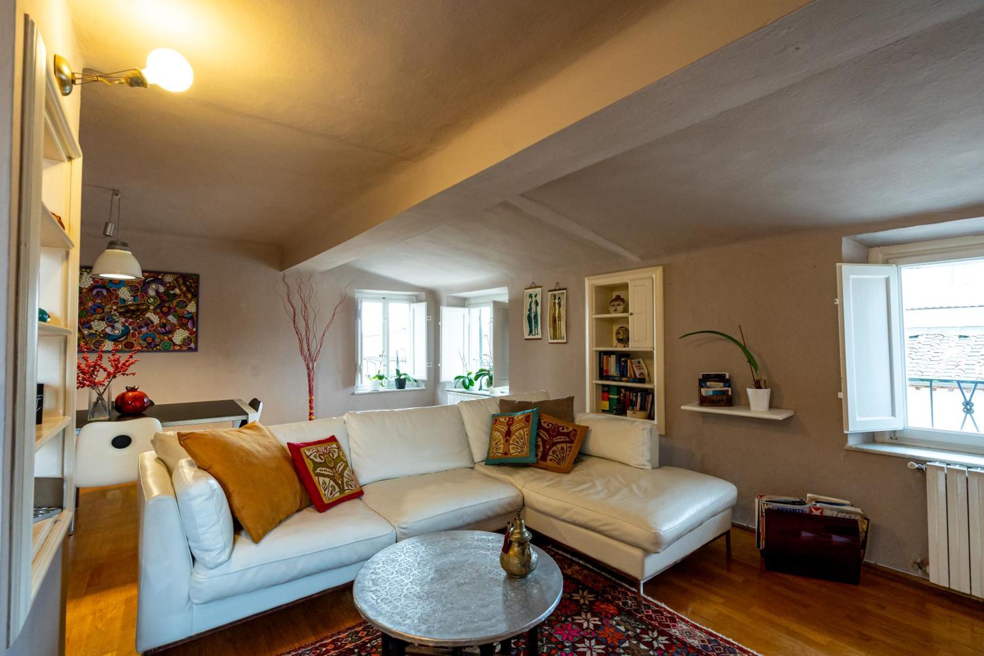 Cozy Apartment With A View On The City Walls Lucca Exterior photo